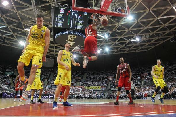 相比文字评 相比文字评